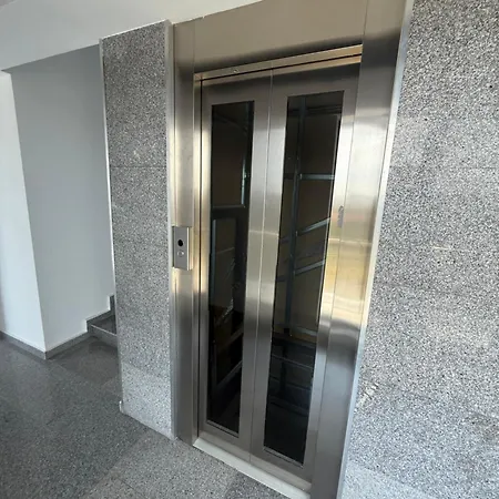 Emanuel Luxury Lägenhet