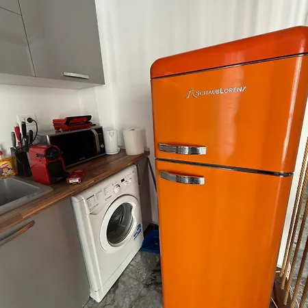 Emanuel Luxury ナボダリ